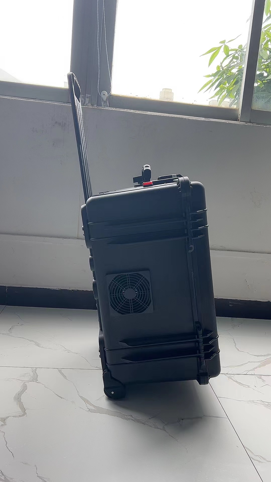 临朐手拉箱型移动通信干扰器